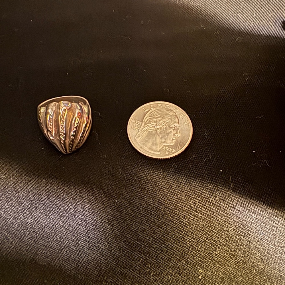 Vintage sterling silver ribbed dome ring / shell size 6 - Picture 2 of 6